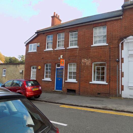 2 Bedroom Flat To Rent In High Street, Woburn Sands, Milton Keynes, MK17