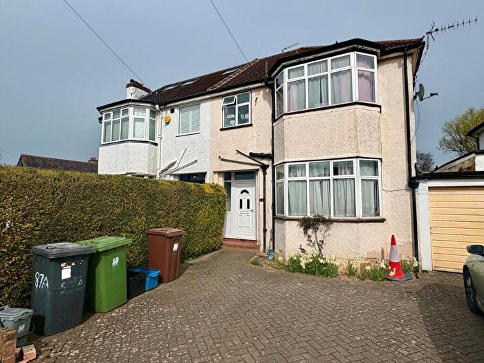 5 Bedroom Semi-Detached House To Rent In Strafford Gate, Potters Bar, EN6