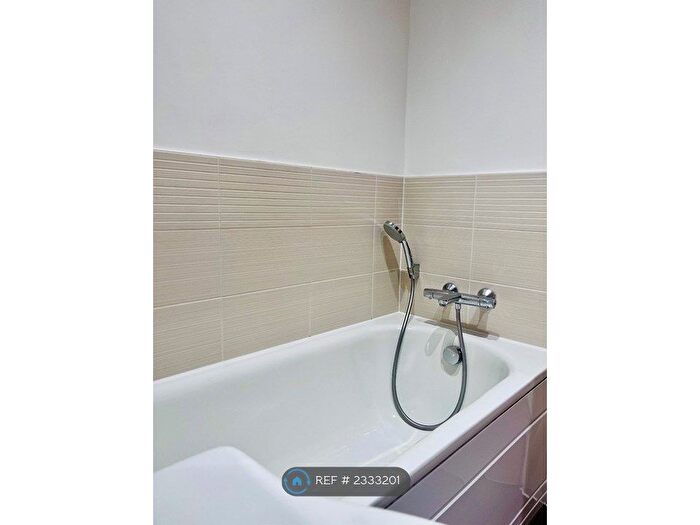 2 Bedroom End Of Terrace House To Rent In Aldermere Avenue, Cheshunt, Waltham Cross, EN8