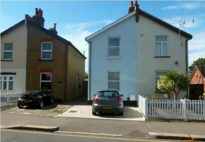 2 Bedroom Property To Rent In Dickerage Lane, New Malden, KT3