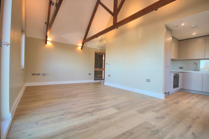 2 Bedroom Flat To Rent In Gardiner Place, Henley-On-Thames RG9