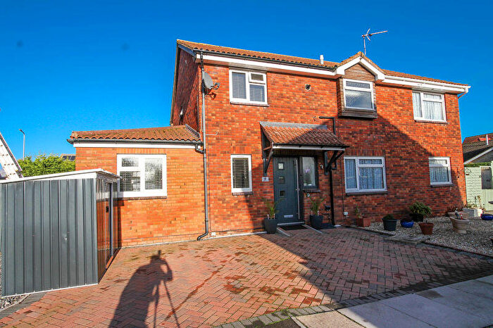 3 Bedroom Semi Detached House For Sale In Baker Close, Clevedon, BS21