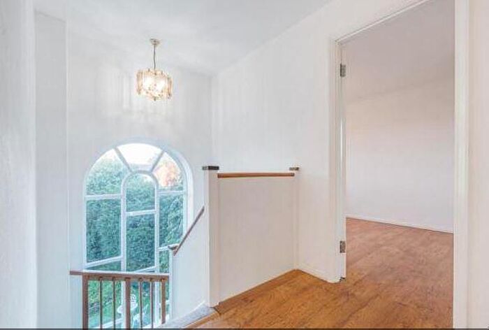 4 Bedroom Terraced House To Rent In The Glebe, Chislehurst, BR7