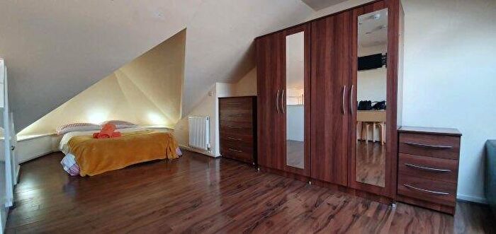 1 Bedroom Flat To Rent In Chatsworth Road, NW2