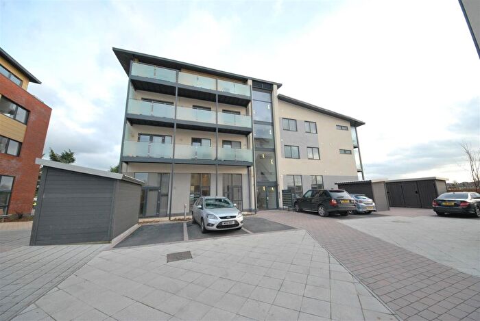 1 Bedroom Flat To Rent In Darwin Court, Kingswood Place, UB4