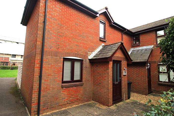 2 Bedroom House To Rent In Labrador Drive, Poole, BH15