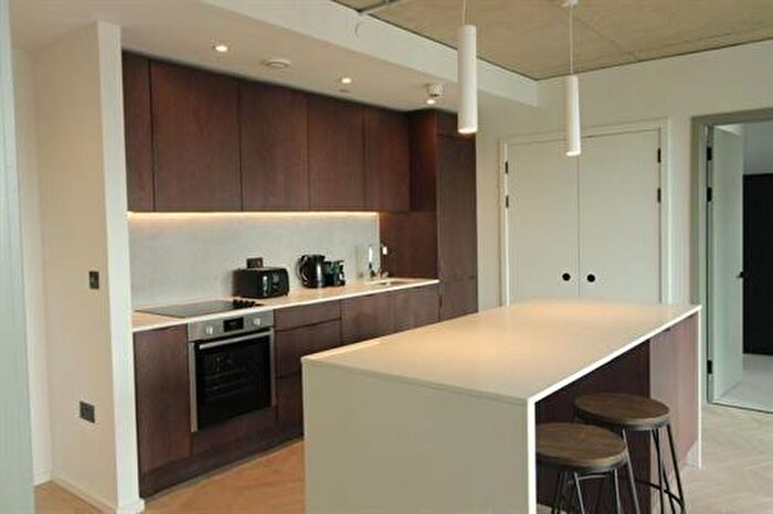 2 Bedroom Apartment To Rent In St Georges Gardens, Castlefield, M15