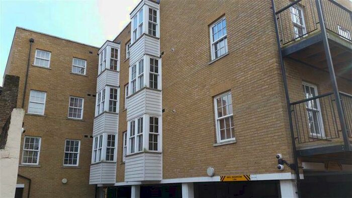 2 Bedroom Flat To Rent In Union Street, Rochester, ME1