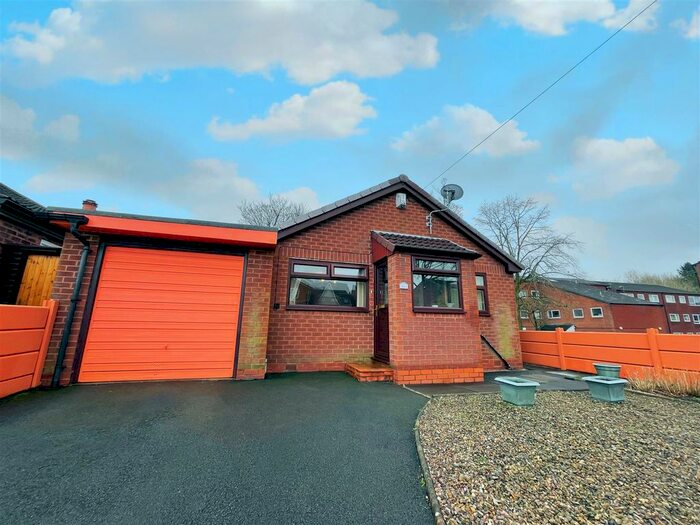 Houses for sale & to rent in CW8 4AD, Chester Road, Hartford And