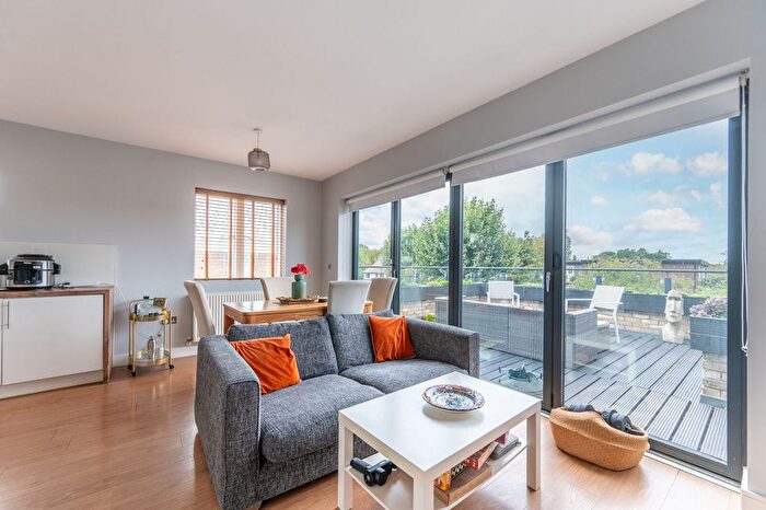 2 Bedroom Flat For Sale In Harrowdene Road, Wembley, HA0