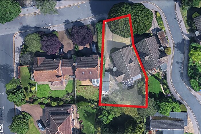 4 Bedroom Detached Bungalow For Sale In Selborne Road, CR0