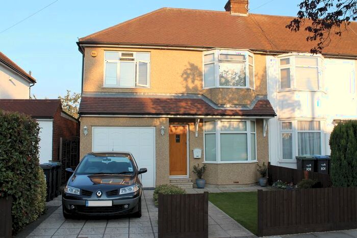 4 Bedroom End Of Terrace House To Rent In Greenwood Avenue, Enfield, EN3