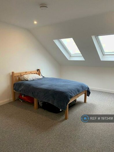 7 Bedroom Semi-Detached House To Rent In Fawcett Road, Southsea, PO4