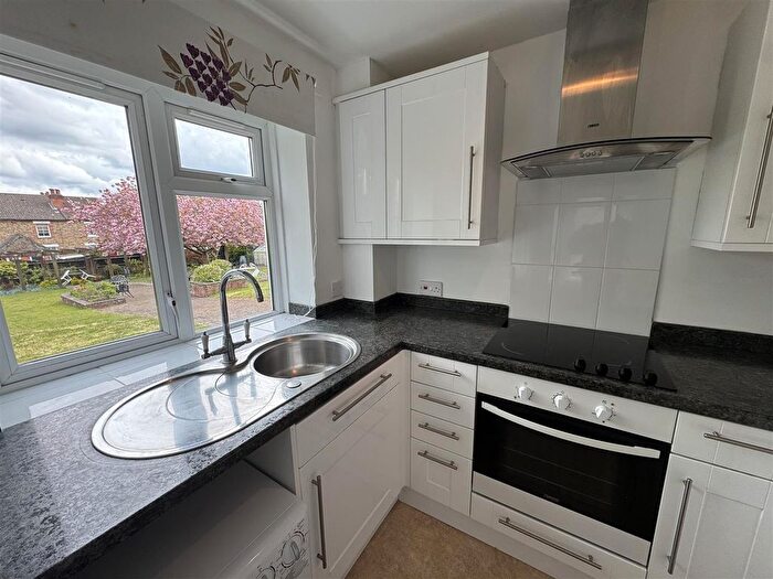 2 Bedroom Flat For Sale In Clarence Road, Fleet, GU51