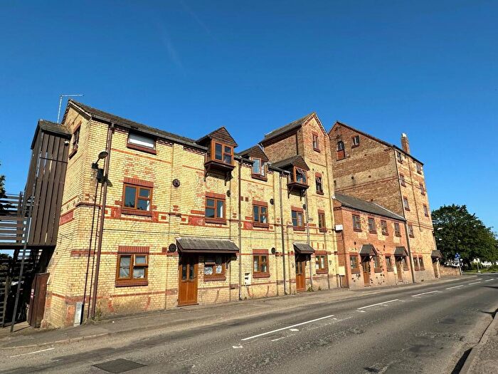 1 Bedroom Flat To Rent In Rivermill Apartments, Ramsey, PE26