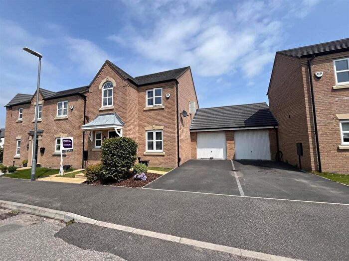 3 Bedroom Link Detached House For Sale In Lyme Road, Penwortham, PR1