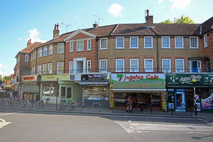 1 Bedroom Flat To Rent In Central Parade, Acton, W3