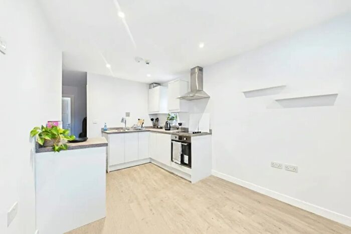 1 Bedroom Flat To Rent In Henry Street, Tring, HP23