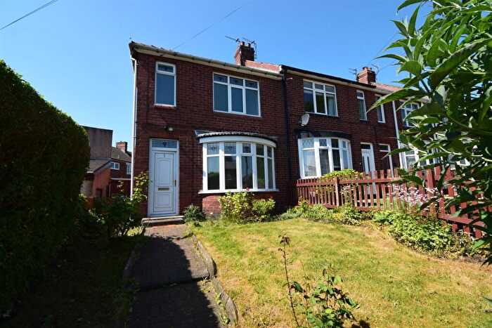 3 Bedroom End Of Terrace House For Sale In Broom Road, Ferryhill, DL17