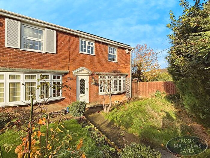 3 Bedroom End Terrace House For Sale In Cragside, Newcastle Upon Tyne, NE13