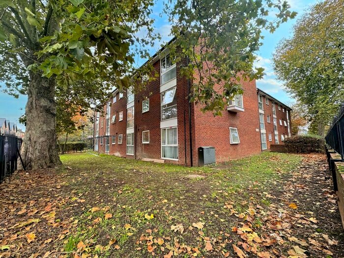 2 Bedroom Flat To Rent In Malcolm Court, Romford Road, Forest Gate, E7
