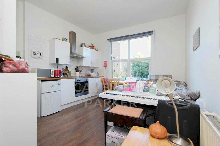 Studio To Rent In Teignmouth Road, Kilburn, London, NW2