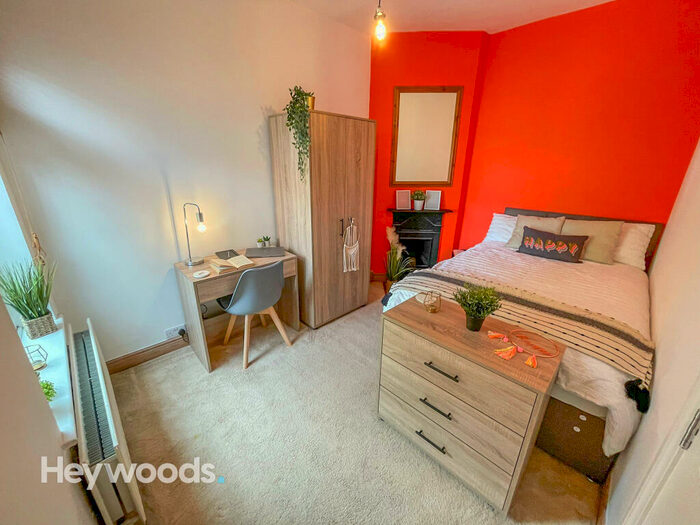 1 Bedroom House Of Multiple Occupation To Rent In Albany Road, Newcastle-under-Lyme, Staffordshire, ST5