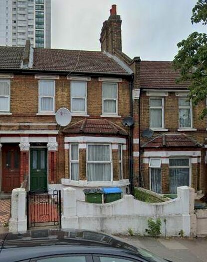 4 Bedroom Property To Rent In Griffin Road, London, SE18