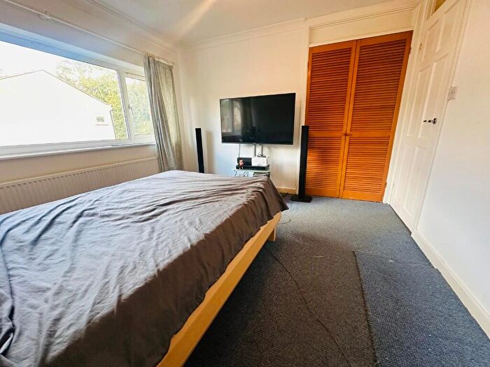3 Bedroom End Of Terrace House For Sale In Broad Dean, Eaglestone, MK6