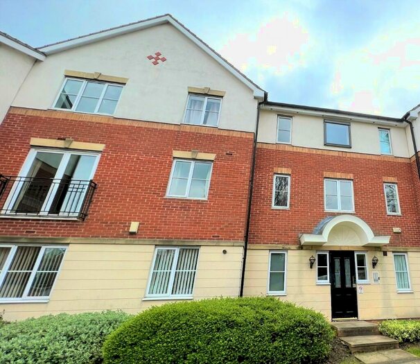 2 Bedroom Ground Flat To Rent In Victoria Court, Leeds, West Yorkshire, LS15