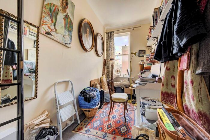 2 Bedroom Flat To Rent In Gledstanes Road, Barons Court, London, W14