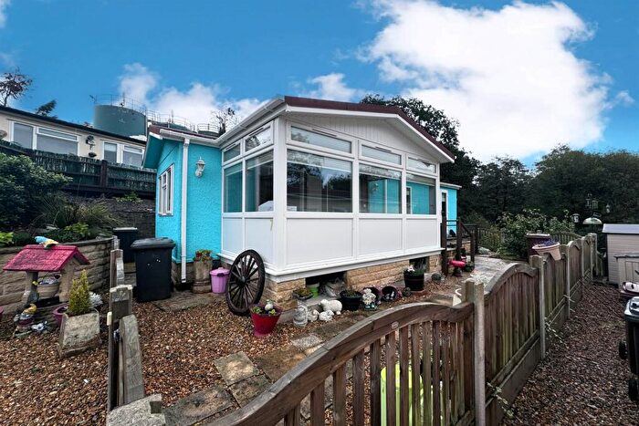 1 Bedroom Mobile Home For Sale In The Peaks, Tunstead Milton, Whaley Bridge, High Peak, SK23