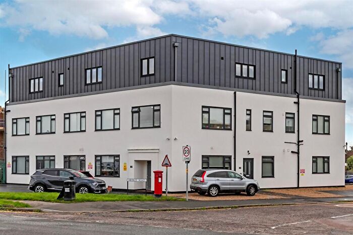 2 Bedroom Apartment To Rent In Ashley Road, St. Albans, AL1