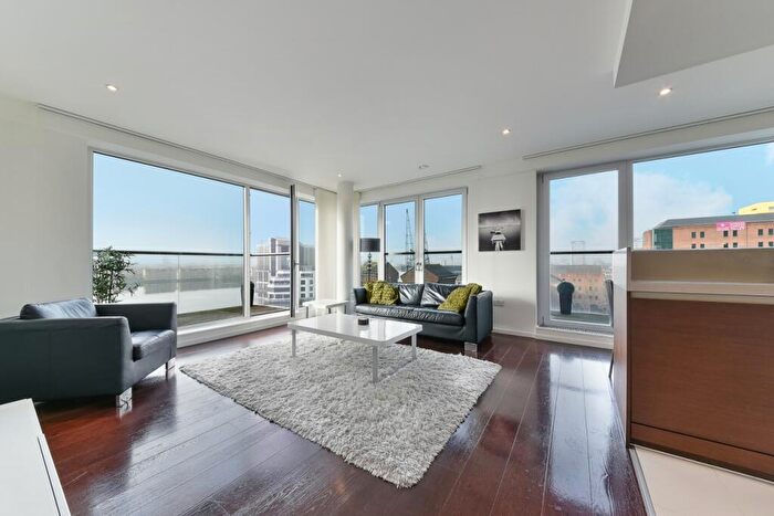 2 Bedroom Flat To Rent In Oakland Quay, Canary Wharf, London, E14