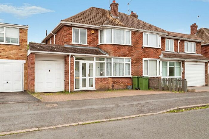 3 Bedroom Semi Detached House For Sale In Brockenhurst Drive, Leicester, LE3