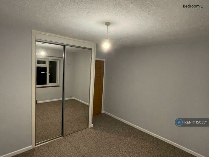 2 Bedroom Maisonette To Rent In Lemsford Lane, Welwyn Garden City, AL8