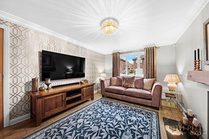 4 Bedroom Detached House For Sale In Moorhouse View, South Elmsall, WF9