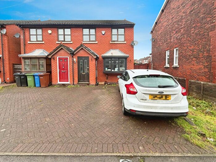 3 Bedroom Semi Detached House For Sale In Cherry Tree Lane, Great Moor, Stockport, Cheshire, SK2