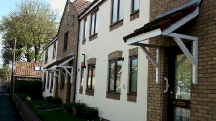 2 Bedroom Flat To Rent In Phoenix Court, Frome, BA11