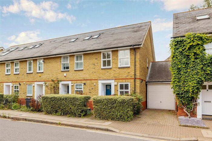 2 Bedroom Detached House To Rent In Belmont Terrace, Chiswick, W4