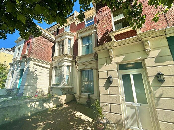 2 Bedroom Flat To Rent In Braybrooke Road, Hastings, TN34