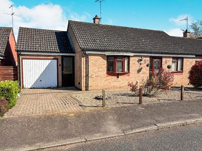 2 Bedroom Semi-Detached Bungalow For Sale In Saxon Walk, Mundford, IP26