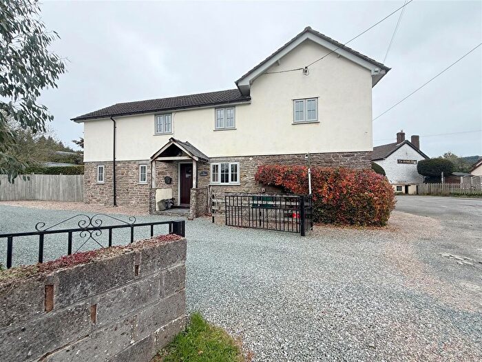 4 Bedroom Link Detached House For Sale In Bucknell, SY7