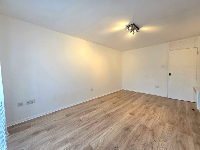 1 Bedroom Flat For Sale In Archery Close, Harrow, HA3