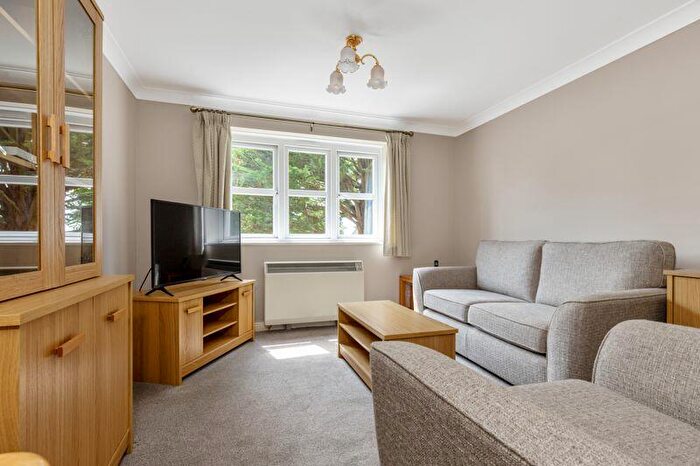 1 Bedroom Flat For Sale In Havant Road, Emsworth, PO10