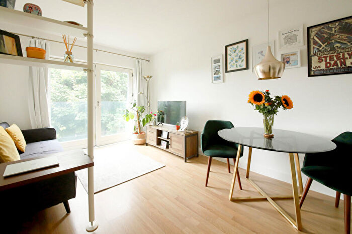 1 Bedroom Flat For Sale In Marischal Road, London, SE13