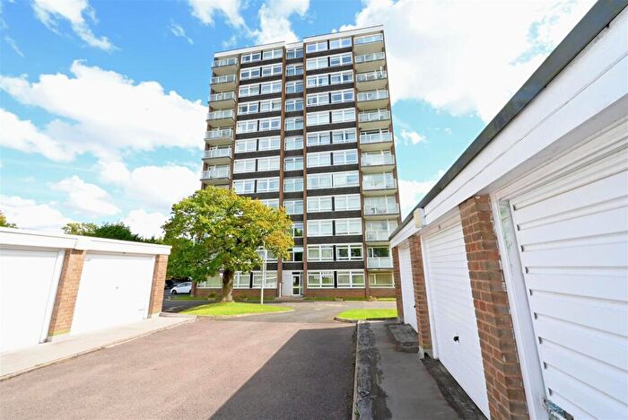 2 Bedroom Flat For Sale In High Point, Edgbaston, Birmingham, B15
