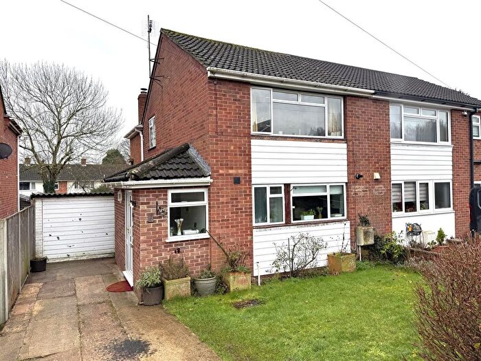 3 Bedroom Semi-Detached House For Sale In Knights Crescent, Newent, GL18