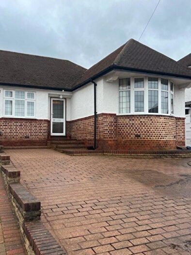 2 Bedroom Bungalow To Rent In Onslow Gardens, London, N21