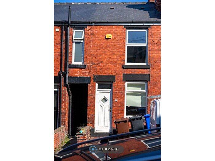 2 Bedroom Terraced House To Rent In Nettleham Road, Sheffield, S8